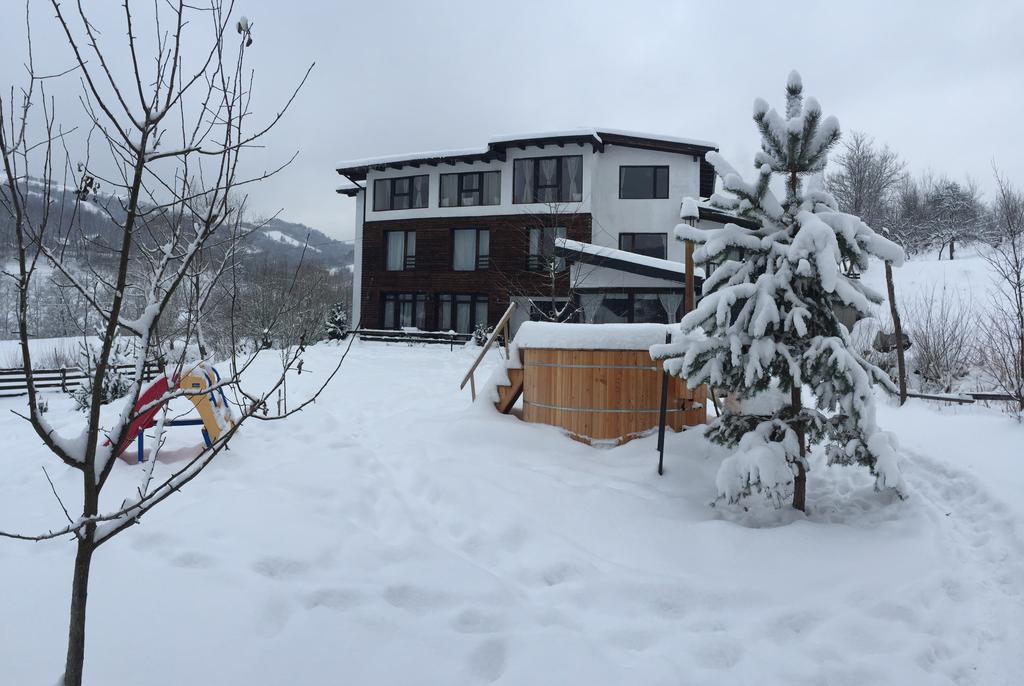 Pensiunea Talhaus Viseu de Sus Bagian luar foto